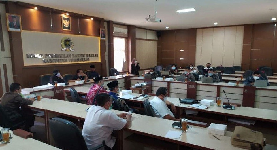 DPRD Kab.Purworejo mengadakan FGD terkait Raperda FPP