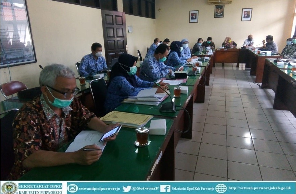 Komisi IV rapat dengan Dinas kesehatan dan RSUD Tjitro Wardojo