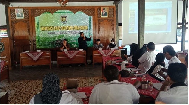 Komisi II menghadiri undangan Konferensi Desa