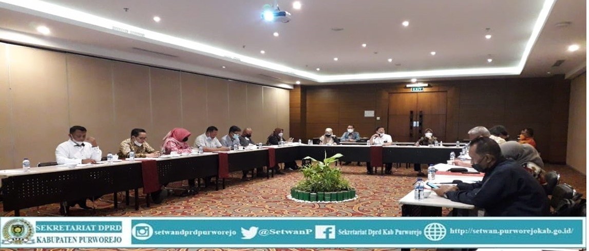 Pansus 28 DPRD melaksanakan Rapat Pembahasan