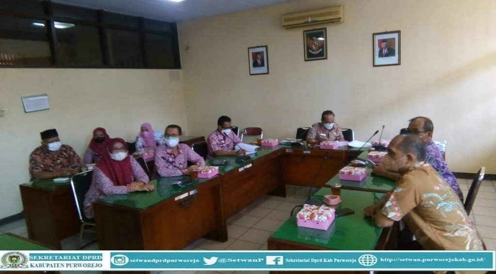 TIM PPID sekretariat DPRD melaksanakan rapat 